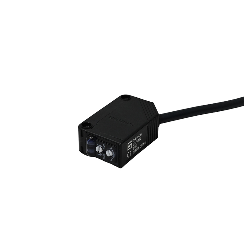 OMRON E3Z-D62, Photoelectric Sensor, NPN Open-Collector, 12~24 VDC, 940 nm IR LED, ≤1 ms Response, IP67, 2 m Cable, Sensing Distance: 1 m-image-4